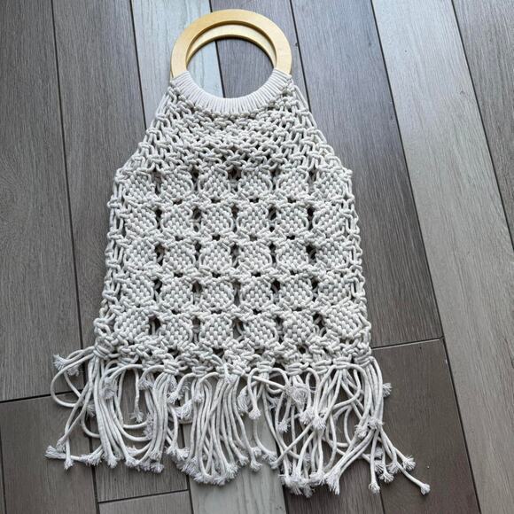 Cream crochet bag with wooden - Picture 3 of 4